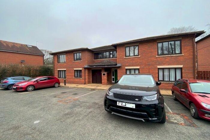 1 Bedroom Flat To Rent In Minworth Close, Redditch B97