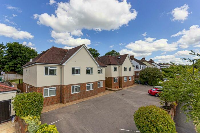3 Bedroom Apartment To Rent In Warren Road, Banstead, SM7