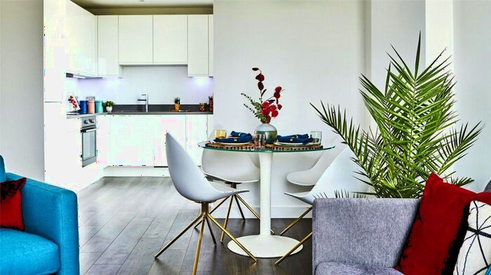 2 Bedroom Apartment To Rent In Batavia Road, London, SE14