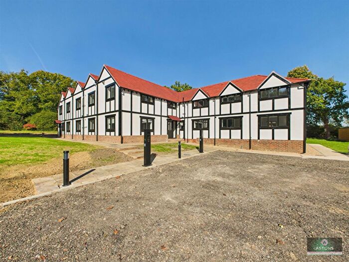 2 Bedroom Flat To Rent In Old Hollow, Worth, Crawley, RH10