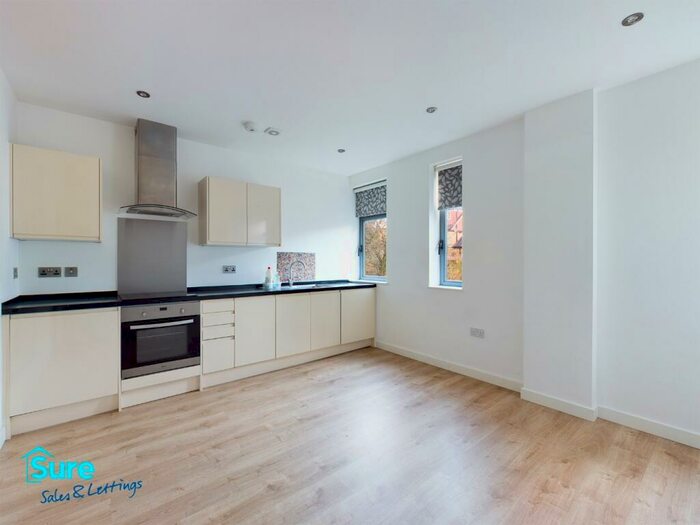 1 Bedroom Apartment To Rent In Normandy House, Wolsey Road, Hemel Hempstead, Hertfordshire, HP2