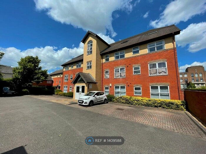 2 Bedroom Flat To Rent In Charles Place, Reading, RG1