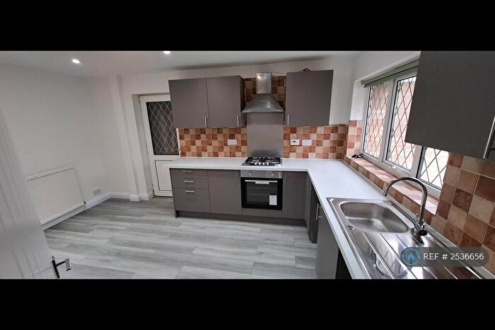 4 Bedroom Detached House To Rent In East Priors Court, Northampton, NN3