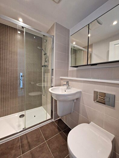 4 Bedroom Semi-Detached House To Rent In Golby Road, Bloxham, Oxon, OX15