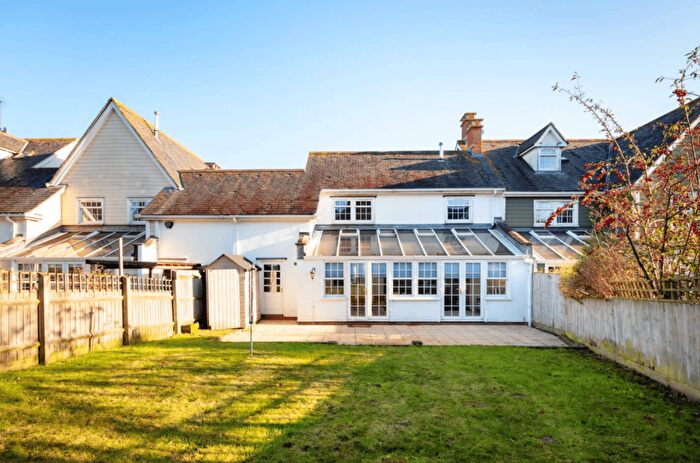 3 Bedroom Semi Detached House To Rent In Burnell Gate, Chelmsford, CM1