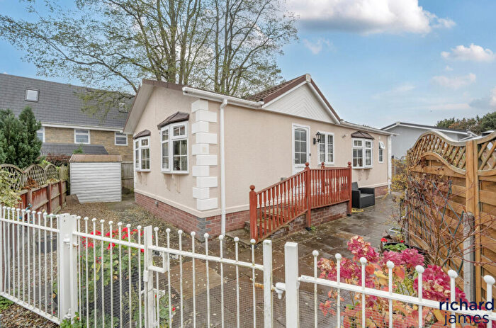 2 Bedroom Park Home For Sale In Greenfields Estate, Chippenham Road, Lyneham, SN15