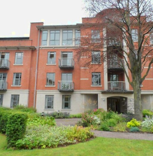 3 Bedroom Flat To Rent In St James Place, George Road, B15
