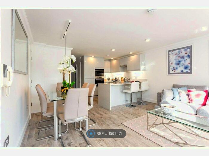 2 Bedroom Flat To Rent In Cross Street, Winchester, SO23