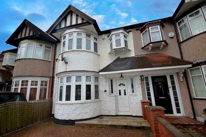 5 Bedroom Terraced House To Rent In Cornwall Road, Ruislip, HA4