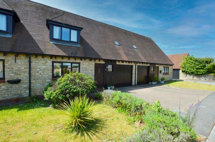 3 Bedroom Terraced House To Rent In Lodge Farm Court, Castlethorpe, MK19