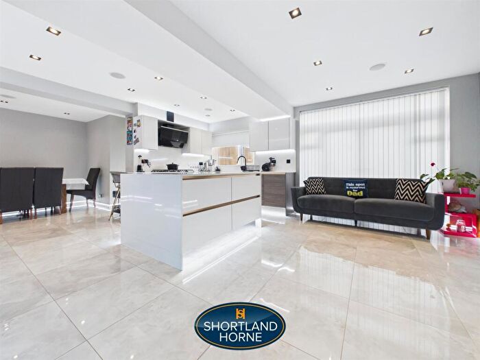 6 Bedroom Semi Detached House For Sale In Holyhead Road, Coundon, Coventry, West Midlands, CV5