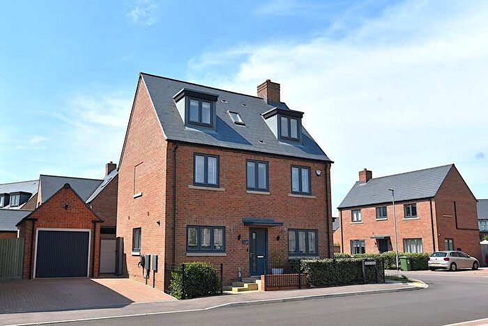 4 Bedroom Detached House For Sale In Ailwyn Road, St. Neots, PE19