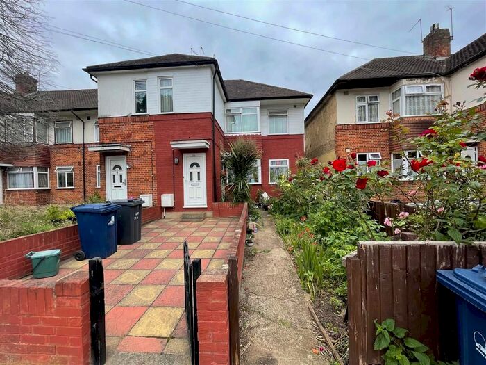 2 Bedroom Maisonette To Rent In Livingstone Road, Southall, Middlesex UB1