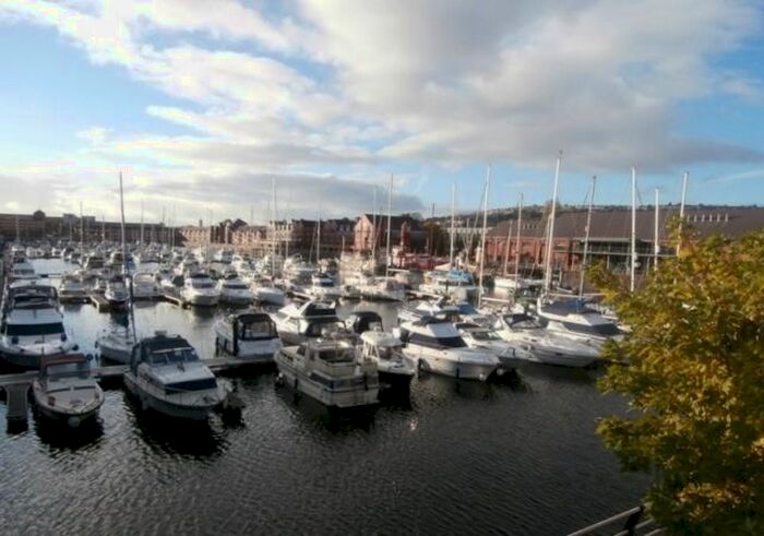 2 Bedroom Flat To Rent In Abernethy Quay, Marina, Swansea. F, SA1