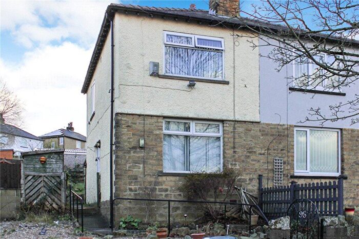2 Bedroom Semi Detached House For Sale In Broomhill Avenue, Keighley, West Yorkshire, BD21