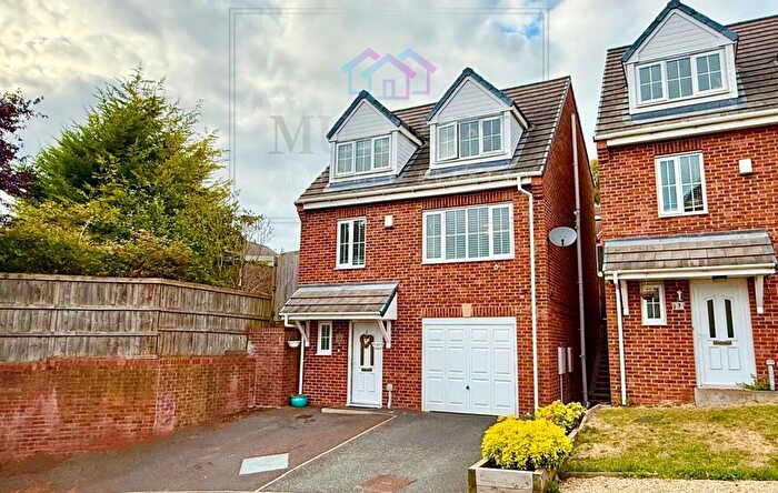 4 Bedroom Detached House For Sale In Orchard Hill, Castleford, West Yorkshire, WF10