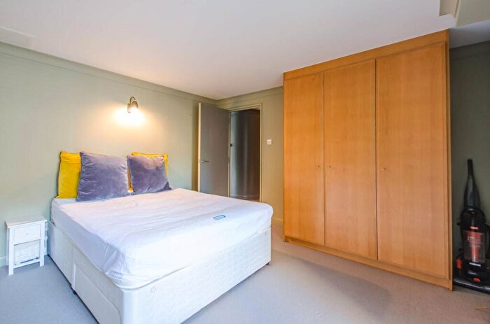 2 Bedroom Flat To Rent In Bermondsey Wall West, Bermondsey, London, SE16