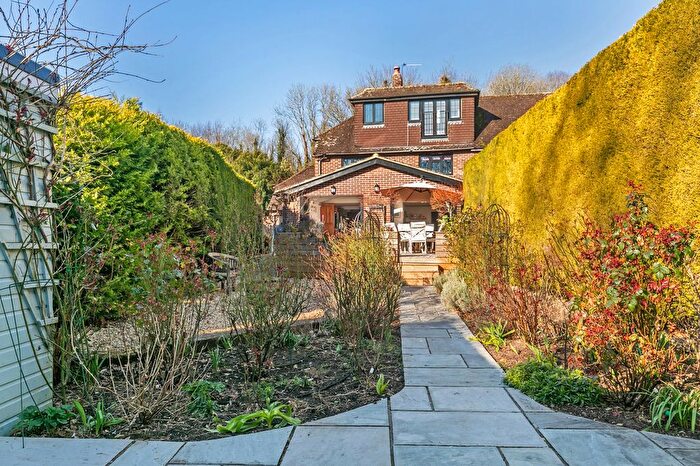 4 Bedroom Semi-Detached House For Sale In Cricket Close, Crawley, SO21