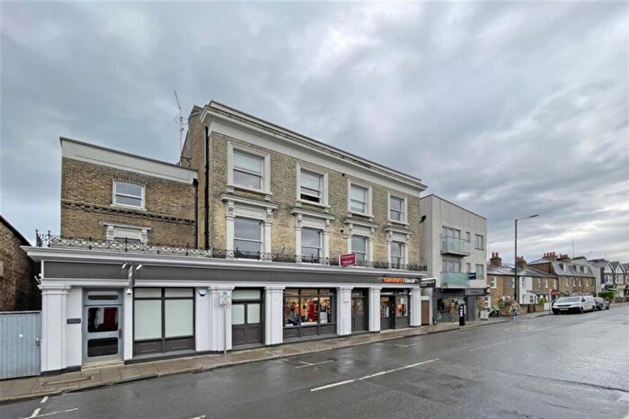 1 Bedroom Flat To Rent In High Street, Teddington, KT1