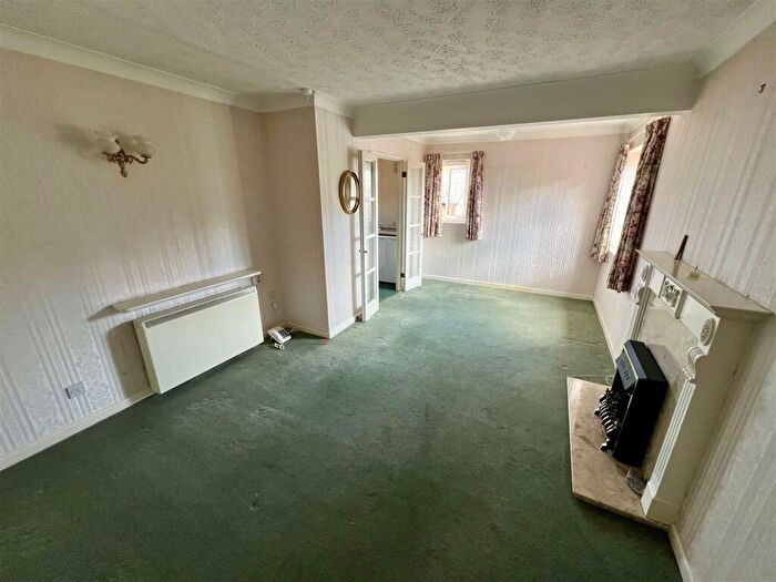 2 Bedroom Retirement Property For Sale In Union Road, Shirley, Solihull, B90