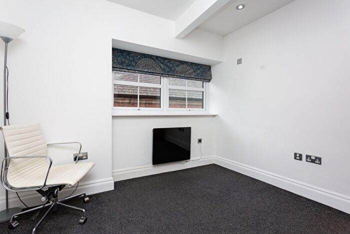 2 Bedroom Flat For Sale In Winckley Square, Preston, PR1