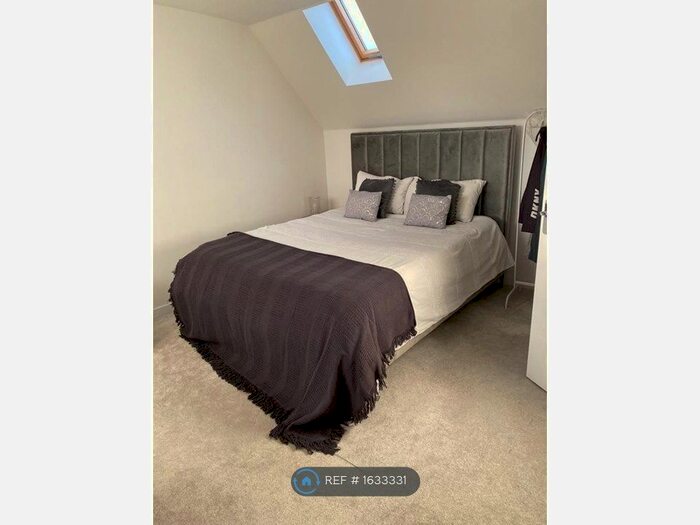 4 Bedroom Detached House To Rent In Arnold Way, Wantage, OX12