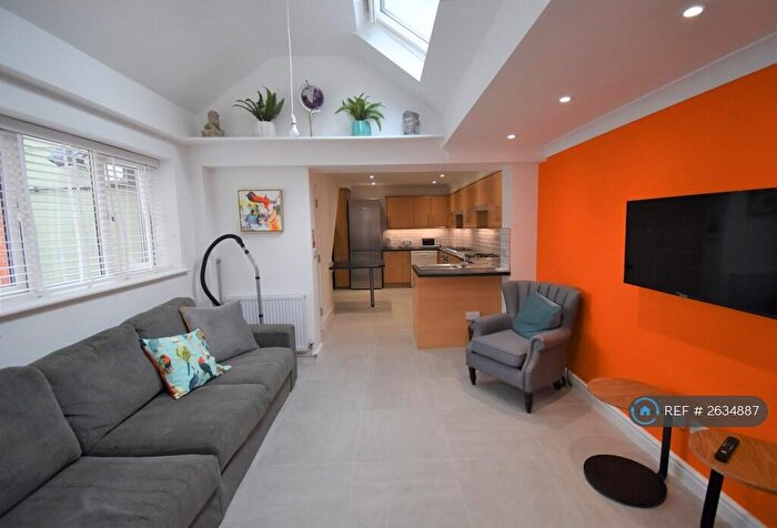 8 Bedroom Semi Detached House To Rent In Granby Gardens, Reading, RG1