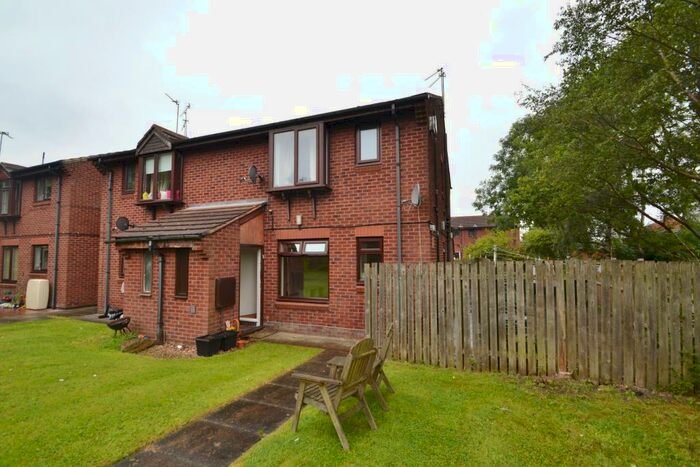 1 Bedroom Flat To Rent In Heron Grove, Shadwell, Leeds, LS17