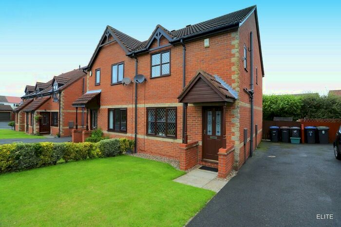 3 Bedroom Semi-Detached House To Rent In St Godrics Drive, West Rainon, DH4
