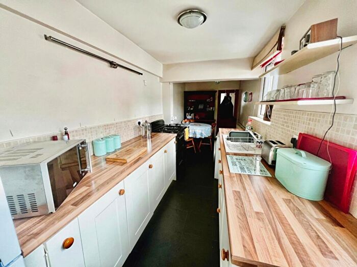 3 Bedroom Terraced House For Sale In Robertson Road, Grantham, NG31