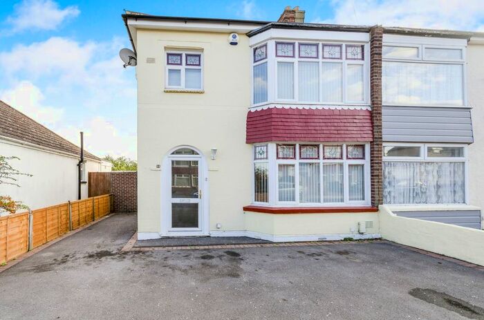 3 Bedroom Semi-Detached House To Rent In Mill Pond Road, Gosport, PO12