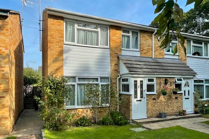 3 Bedroom Semi-Detached House To Rent In Foxwarren, Claygate, Esher, KT10