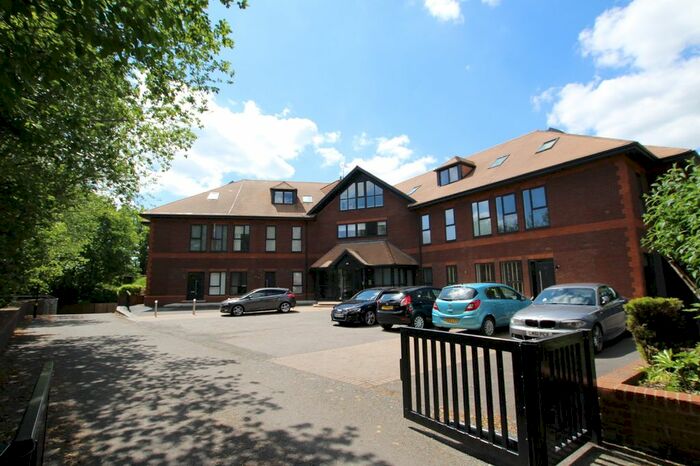2 Bedroom Flat To Rent In Mulberry House, Carey Road, Wokingham RG40