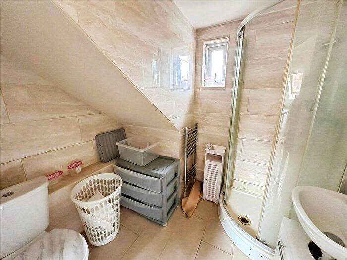 1 Bedroom Flat To Rent In Richmond Road, Gillingham, Kent, ME7