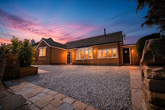 4 Bedroom Detached House For Sale In Haven Lane, Oldham, OL4