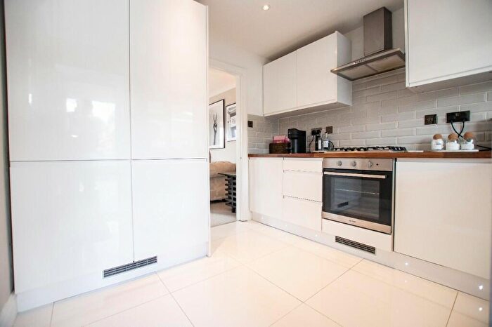 2 Bedroom Terraced House For Sale In Fox Close, Bishopstoke, SO50