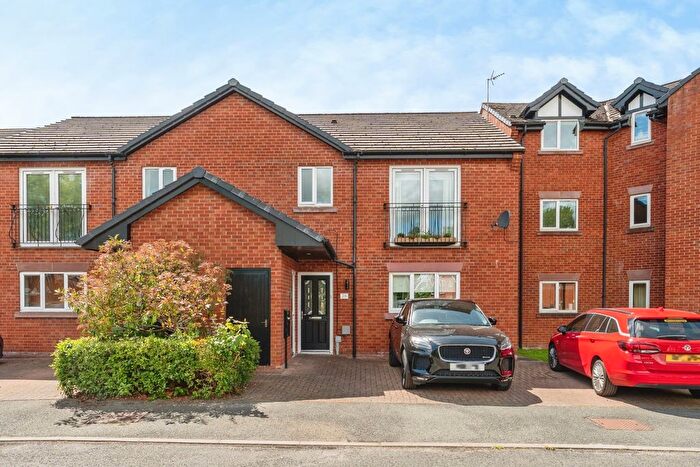 2 Bedroom Maisonette For Sale In Chesterton Court, Chester, Cheshire, CH2