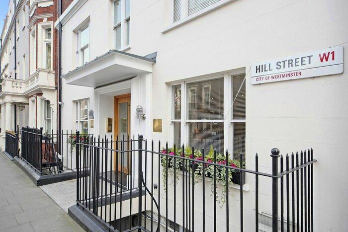 Studio To Rent In Hill Street, Mayfair, W1J
