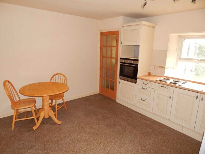 2 Bedroom Apartment To Rent In Market Street, Chapel-En-Le-Frith, SK23