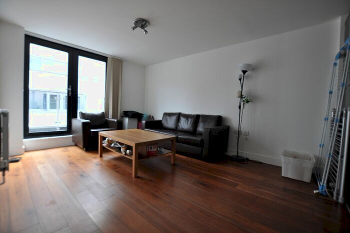 4 Bedroom Flat To Rent In Britannia Walk, London, N1