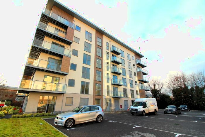 2 Bedroom Apartment To Rent In Wallingford Way, Maidenhead, SL6