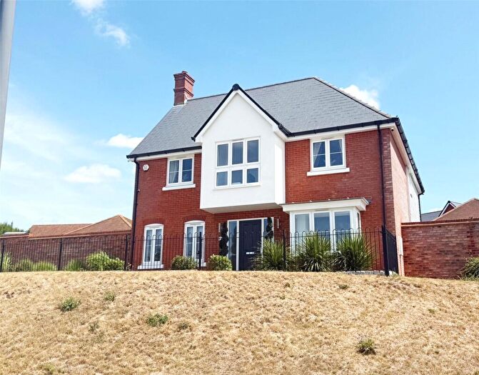 5 Bedroom Detached House For Sale In Farleigh Gardens, Wouldham, Rochester, ME1