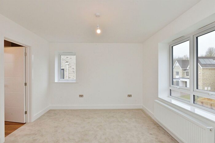 3 Bedroom End Of Terrace House For Sale In Holden Avenue, Oxley Park, Milton Keynes, MK4