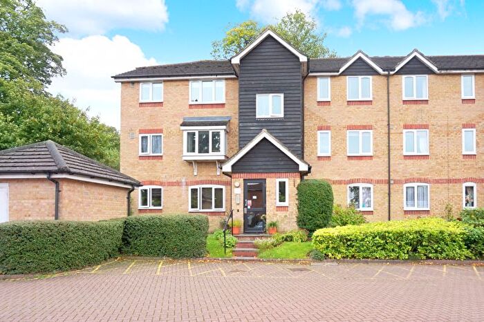 1 Bedroom Flat For Sale In Dunnymans Road, Banstead, SM7