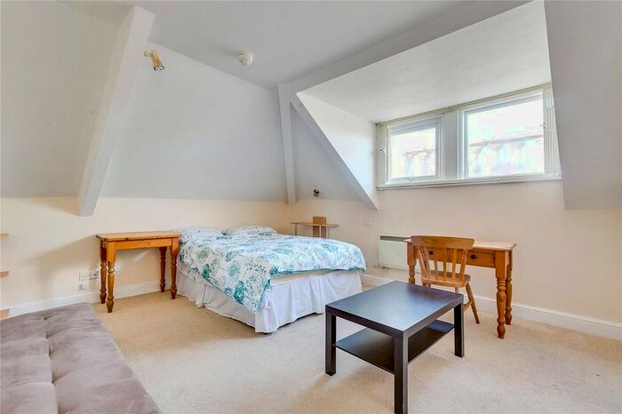 Studio To Rent In Trebovir Road, Earls Court, London, SW5