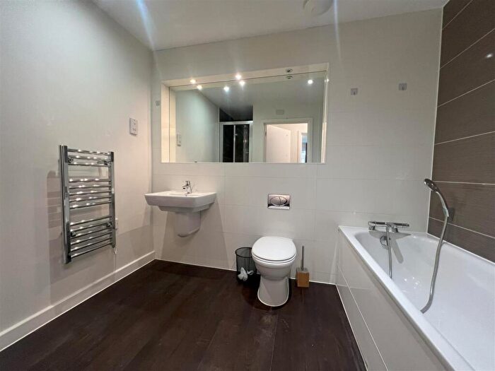 2 Bedroom Apartment To Rent In Glenalmond Avenue, Cambridge, CB2