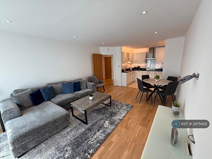 2 Bedroom Flat To Rent In Lanta House, London, NW7