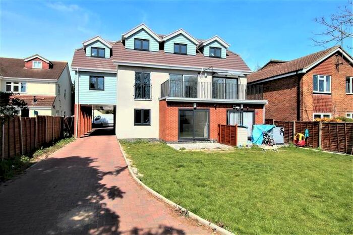 2 Bedroom Ground Flat To Rent In Staines Road West, Ashford, TW15