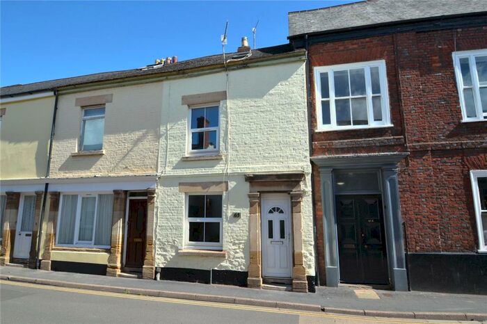 4 Bedroom Terraced House To Rent In Bampton Street, Tiverton, Devon, EX16