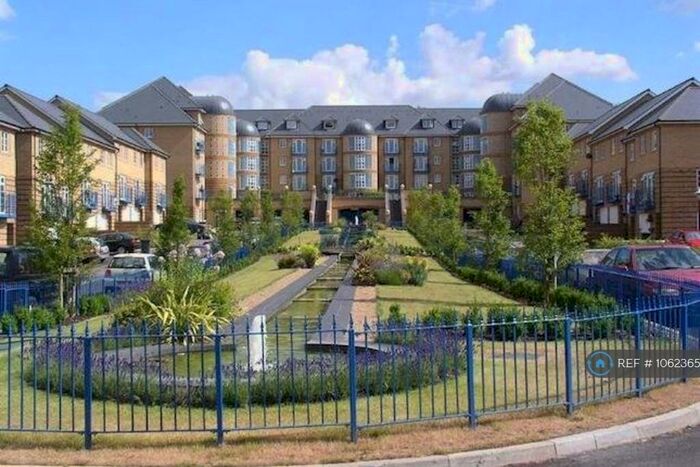 2 Bedroom Flat To Rent In Hertford, Hertford, SG13